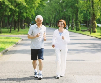 life-assure-seniors-on-the-walk-extra-layer-of-protection